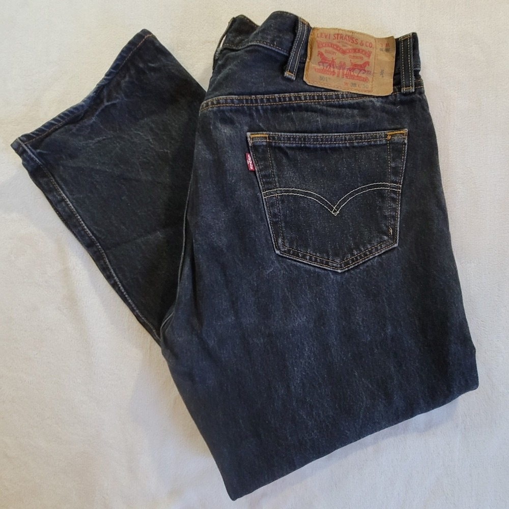 Classic Levi's 501 Original Fit Jeans Mens 38x30 Black Dark Wash Button Fly
